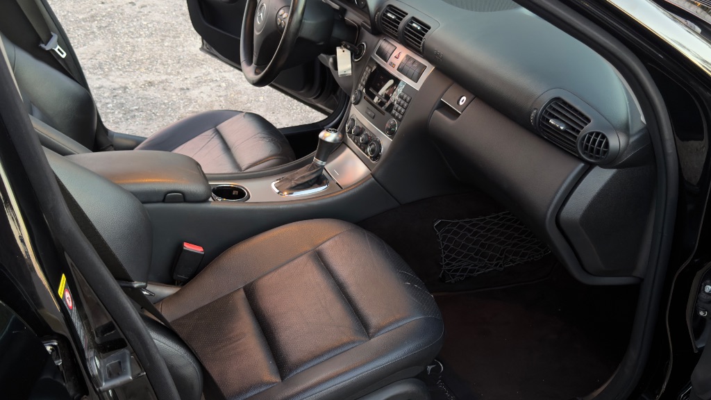 2006 Mercedes-Benz C-Class C230 Sport - Photo 17