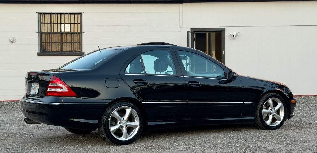 2006 Mercedes-Benz C-Class C230 Sport - Photo 10
