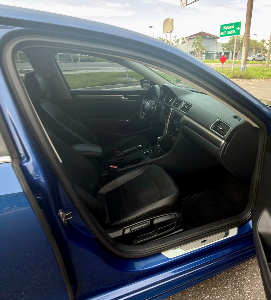 2016 Volkswagen Passat R-Line - Photo 21