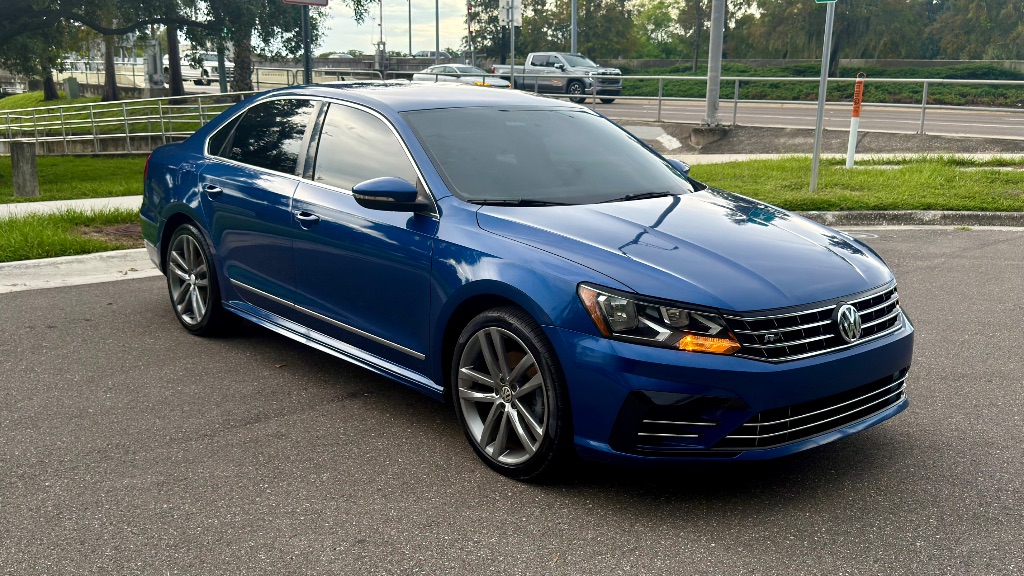 2016 Volkswagen Passat R-Line - Photo 15
