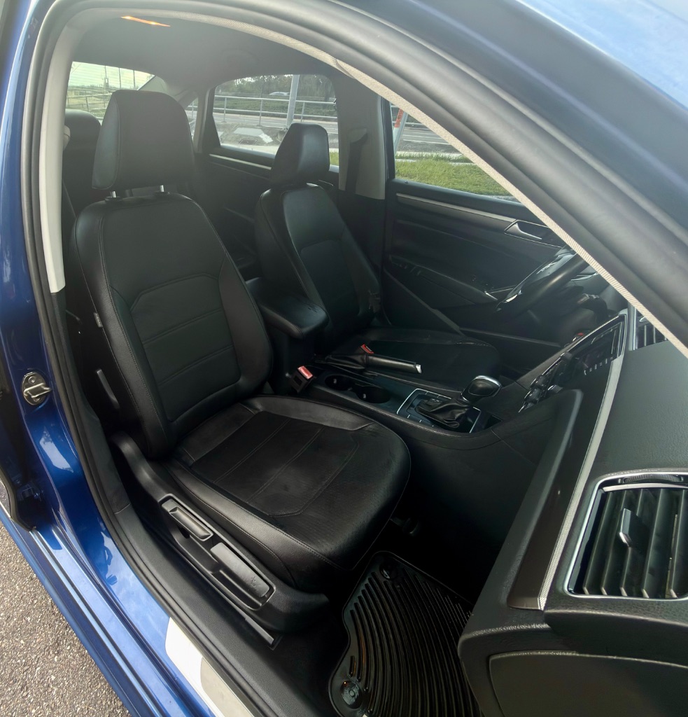2016 Volkswagen Passat R-Line - Photo 22