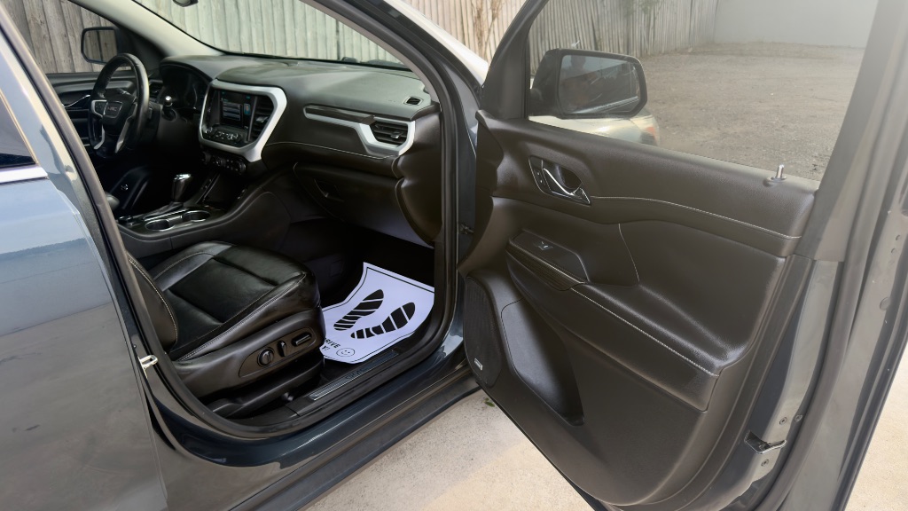 2019 GMC Acadia SLT-1 - Photo 24