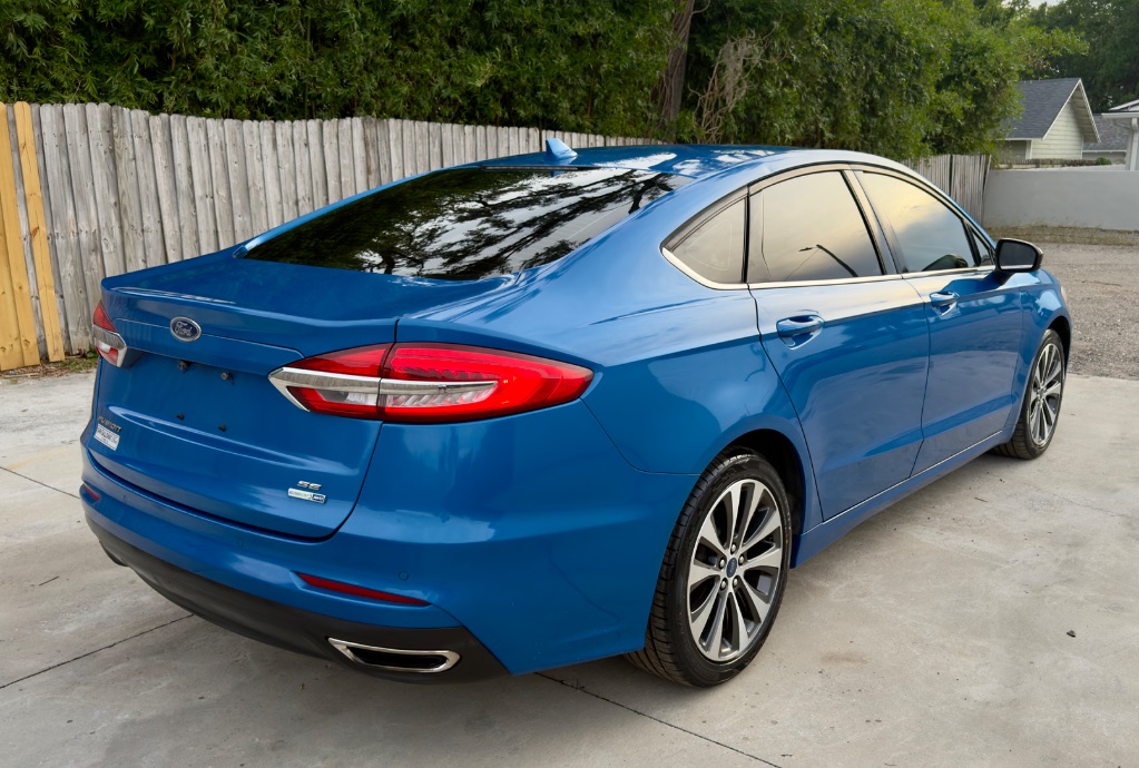 2020 Ford Fusion SE - Photo 7
