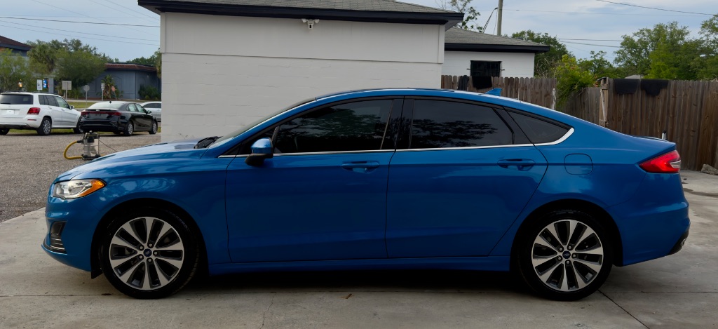 2020 Ford Fusion SE - Photo 10